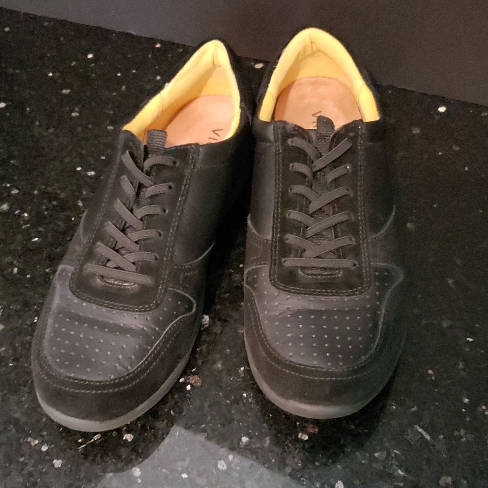 Vionic Black and Yellow Sneakers with Modern Comfort